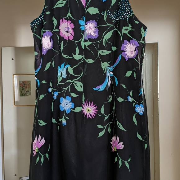 Dress - Picture 2 of 6